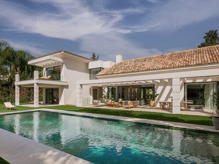 Villa for Sale in Estepona Malaga 1