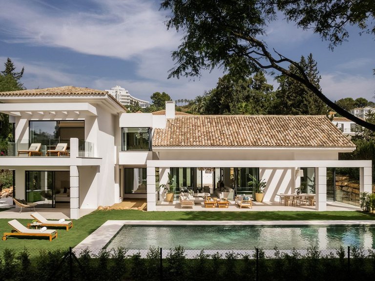 Villa for Sale in Estepona Malaga 31