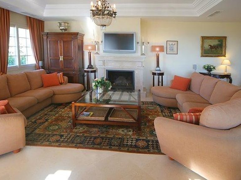Villa for Sale in Marbella - Puerto Banus Malaga 5