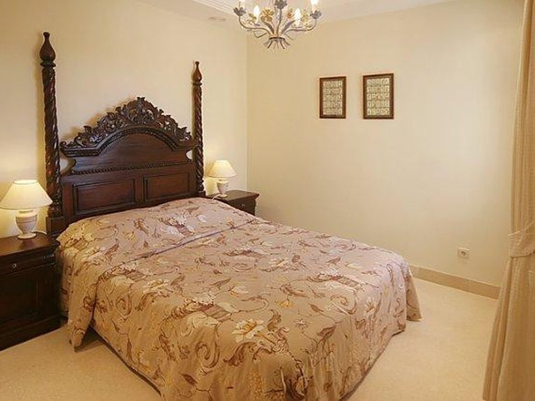Villa for Sale in Marbella - Puerto Banus Malaga 8