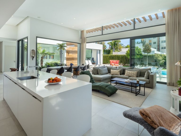 Villa for Sale in Estepona Malaga 9