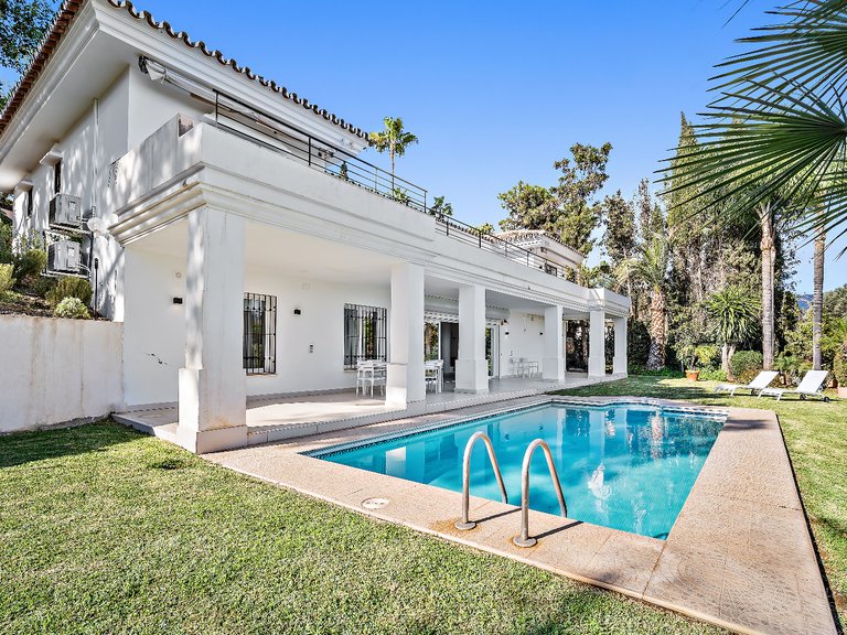 Villa for Sale in Marbella Este Malaga 5