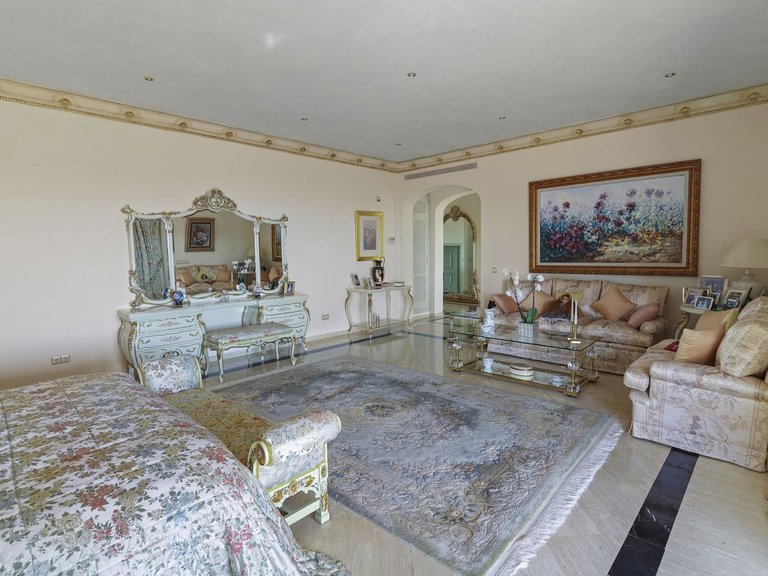 Villa for Sale in Estepona Malaga 24