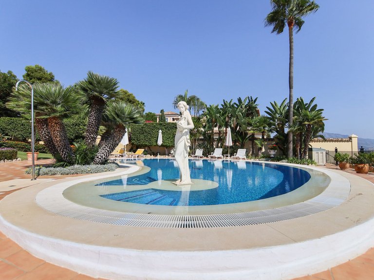 Villa for Sale in Estepona Malaga 10