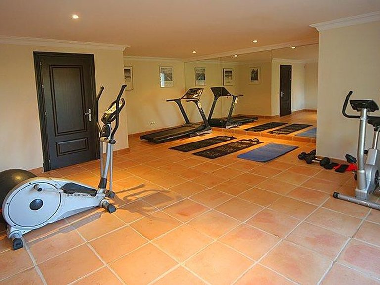 Villa for Sale in Marbella Malaga 17
