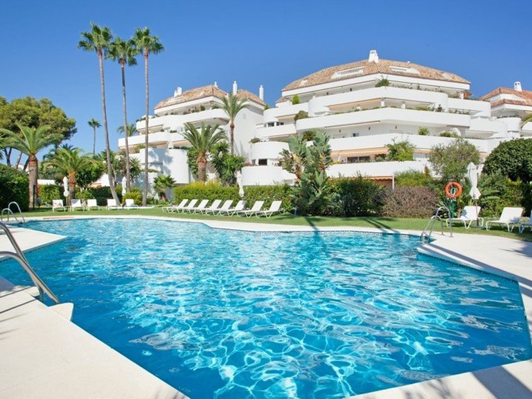 Penthouse for Sale in Marbella Golden Mile Malaga 1
