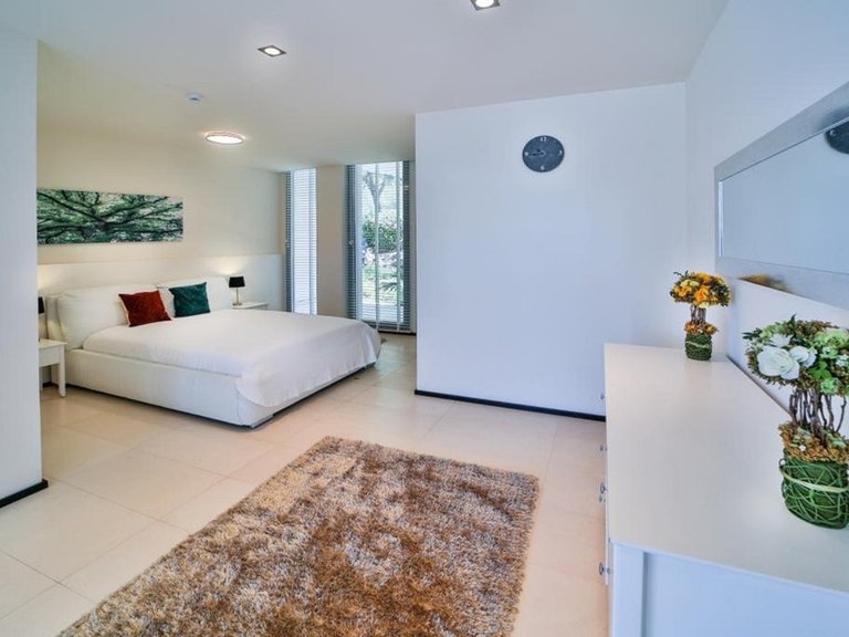 Villa for Sale in Marbella Golden Mile Malaga 11