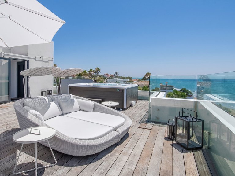 Villa for Sale in Marbella Este Malaga 10