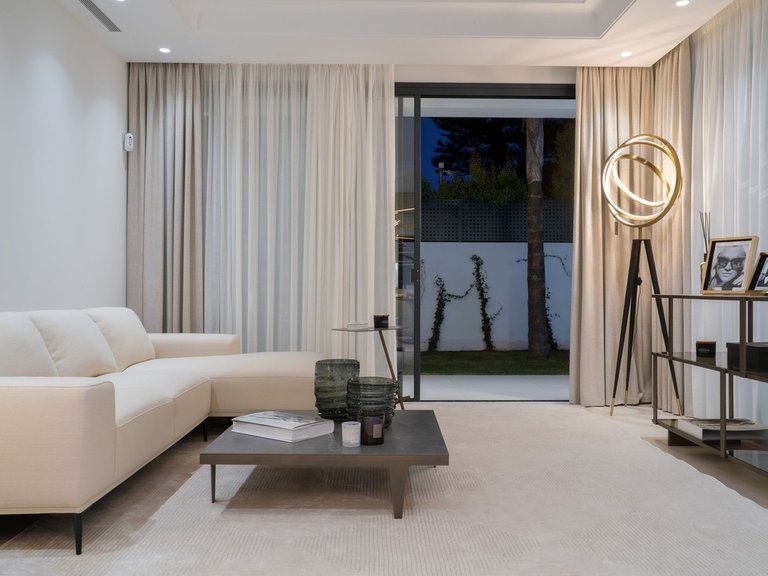 Villa for Sale in Marbella Golden Mile Malaga 17