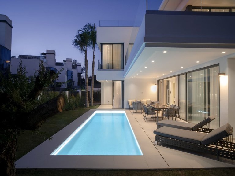 Villa for Sale in Marbella Golden Mile Malaga 16