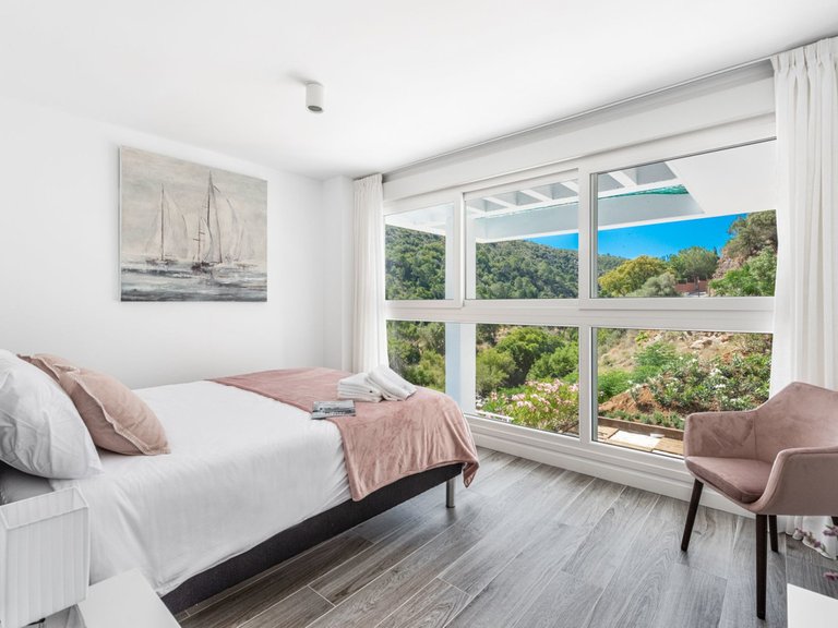Penthouse for Sale in Benahavis Malaga 5