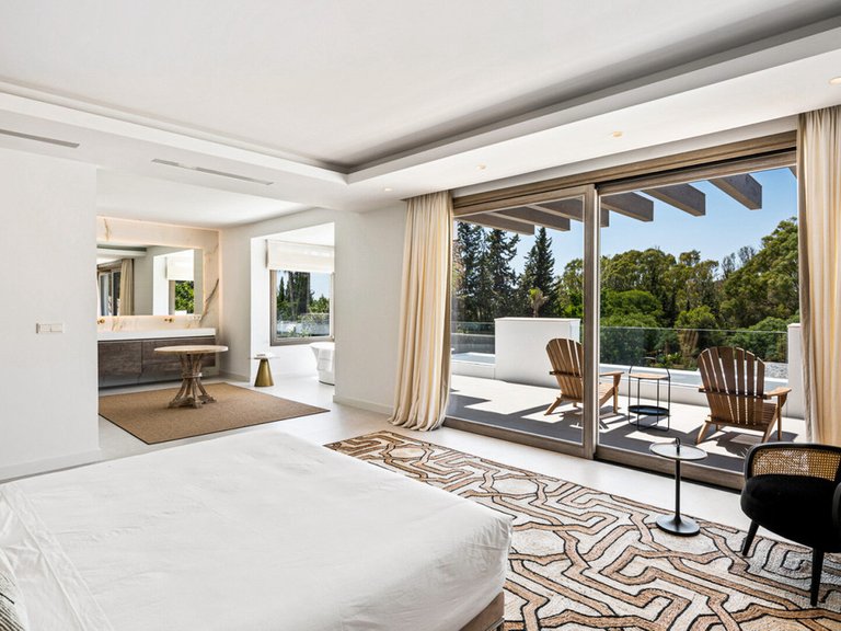 Villa for Sale in Estepona Malaga 5