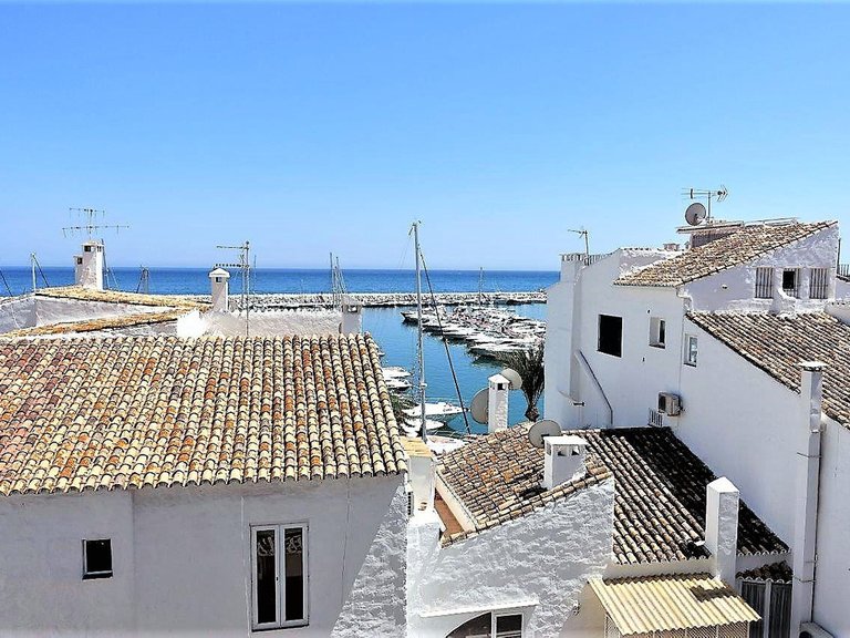 Apartment for Sale in Marbella - Puerto Banus Malaga 1