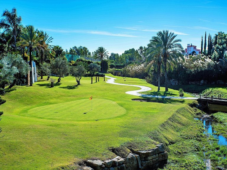 Villa for Sale in Estepona Malaga 11
