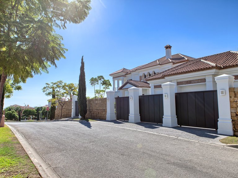 Villa for Sale in Benahavis Malaga 20