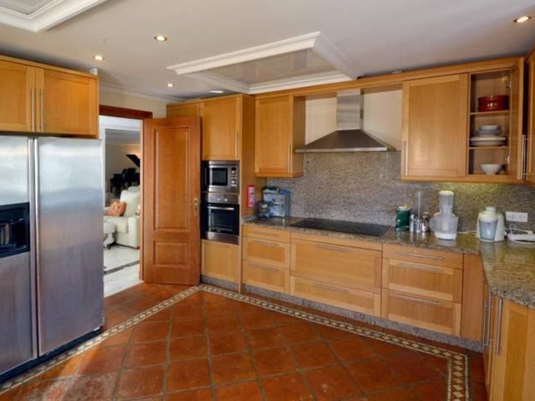 Villa for Sale in Marbella Este Malaga 10