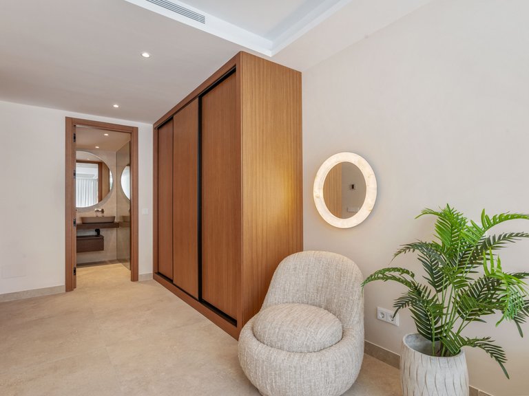 Apartment for Sale  in Marbella, Malaga 28