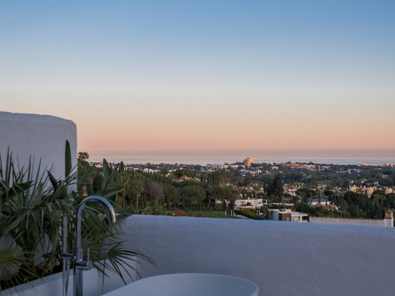 Apartment for Sale  in Marbella, Malaga 5
