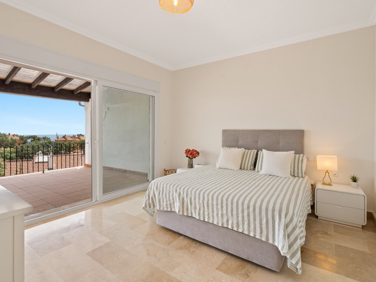 Apartment for Sale  in Marbella, Malaga 16