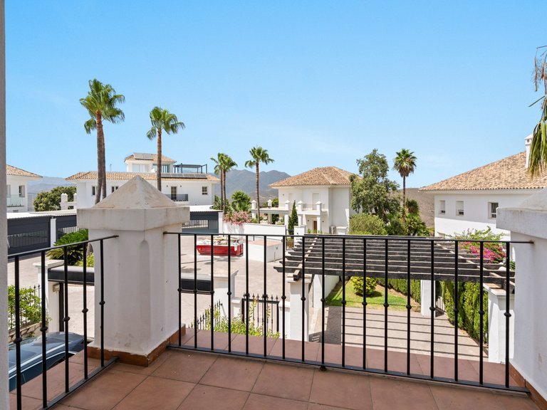 Apartment for Sale  in Marbella, Malaga 24