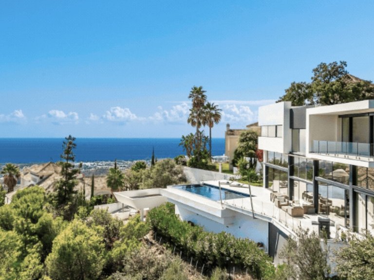 Apartment for Sale  in Marbella, Malaga 2