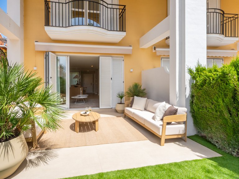 Apartment for Sale  in Marbella, Malaga 28