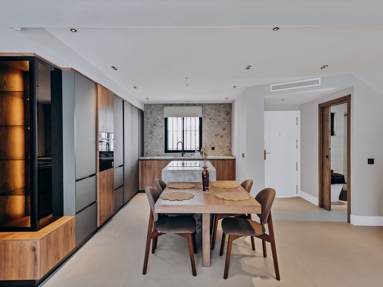 Apartment for Sale  in Marbella, Malaga 38