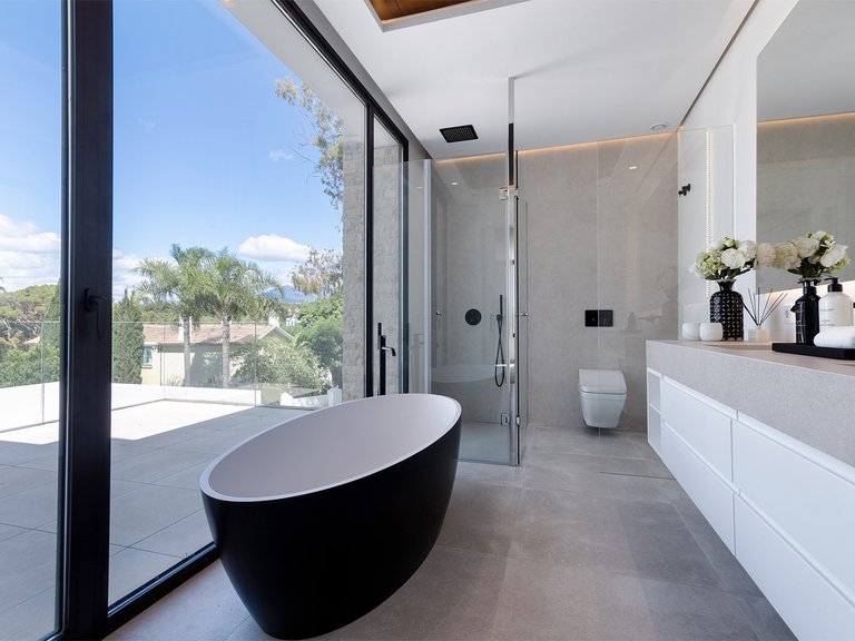 Apartment for Sale  in Marbella, Malaga 30