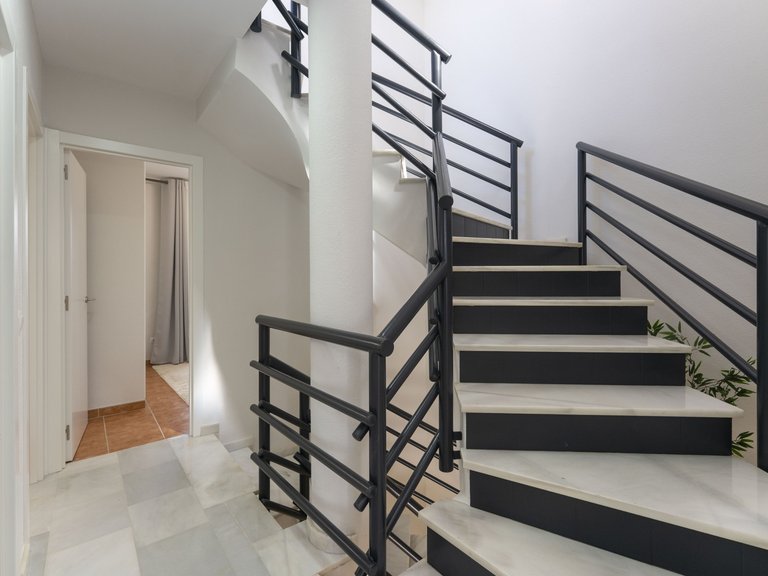 Apartment for Sale  in Marbella, Malaga 17