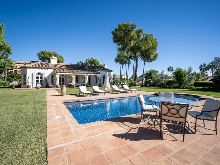 Apartment for Sale  in Marbella, Malaga 2
