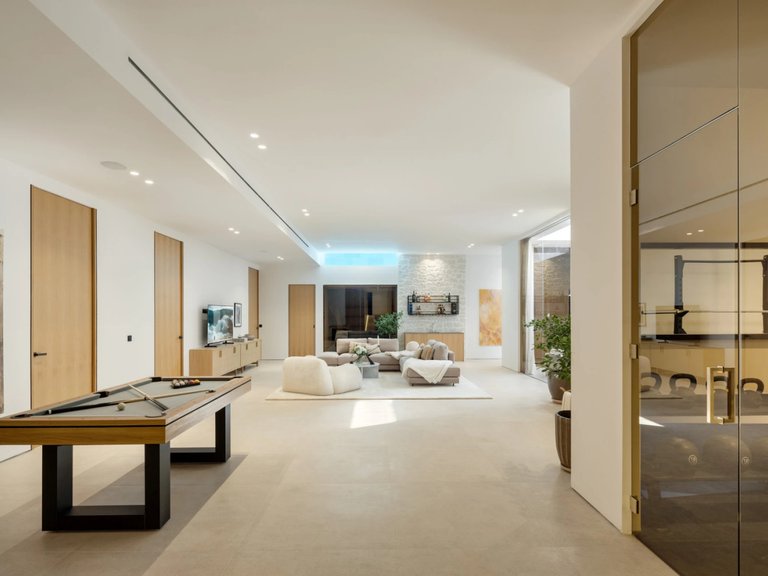 Apartment for Sale  in Marbella, Malaga 23
