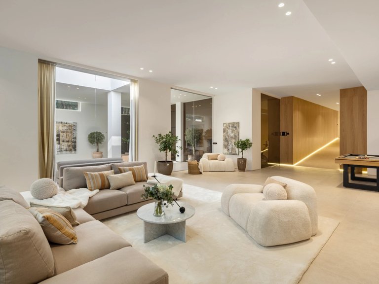 Apartment for Sale  in Marbella, Malaga 22
