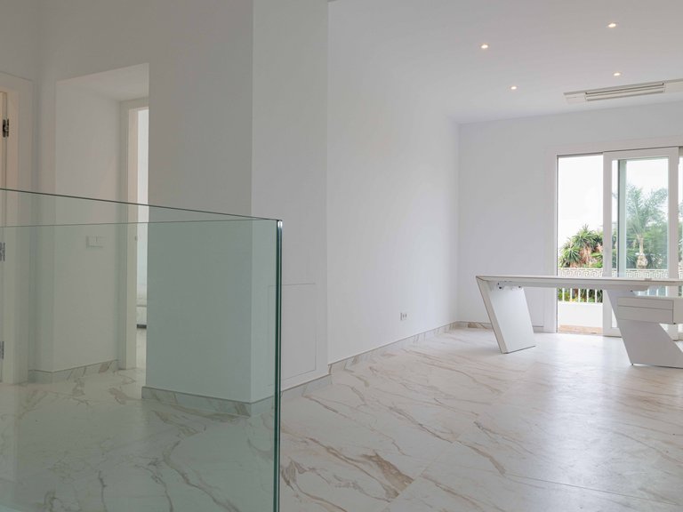Apartment for Sale  in Marbella, Malaga 13