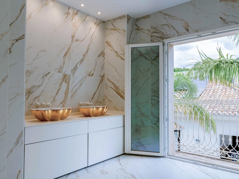 Apartment for Sale  in Marbella, Malaga 10