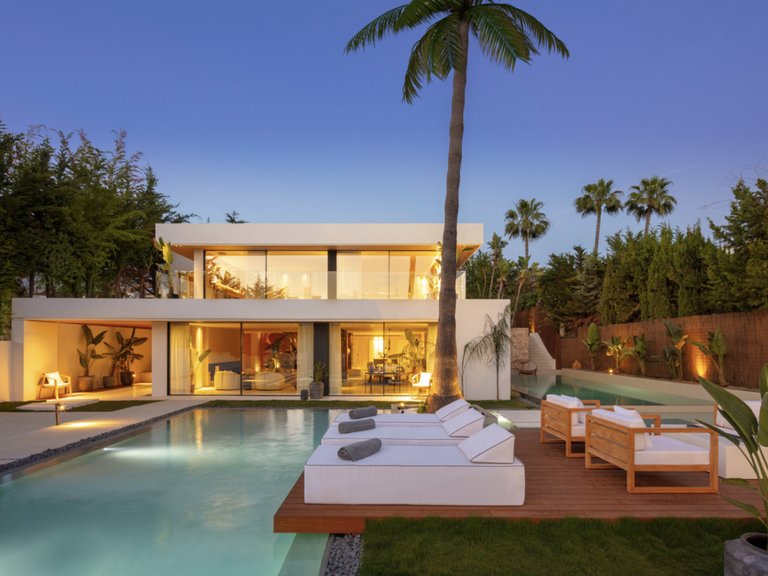 Apartment for Sale  in Marbella, Malaga 1