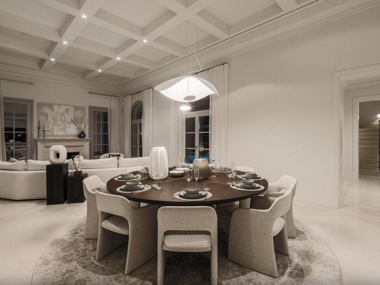 Apartment for Sale  in Marbella, Malaga 12