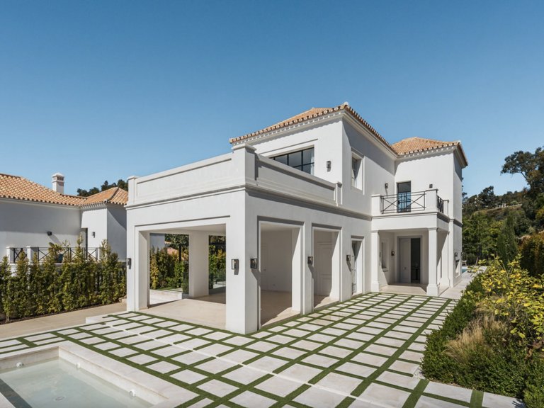 Apartment for Sale  in Marbella, Malaga 32