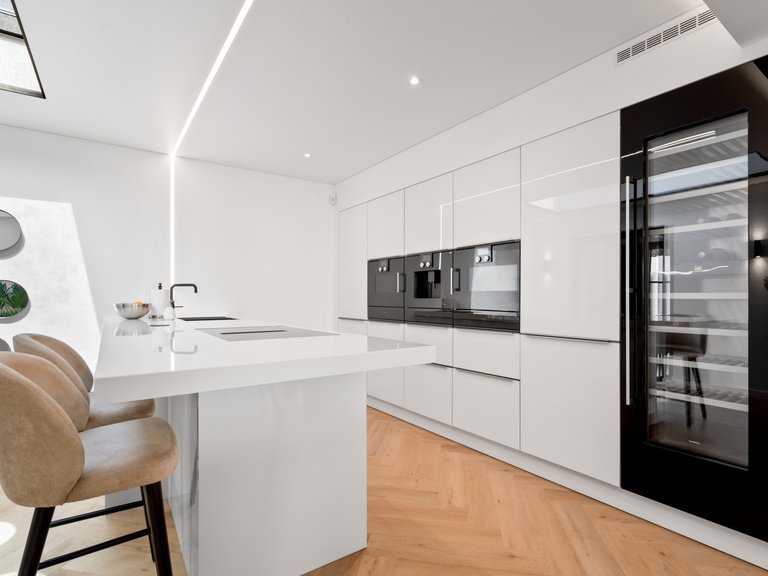 Apartment for Sale  in Marbella, Malaga 7