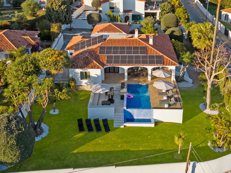 Apartment for Sale  in Marbella, Malaga 25