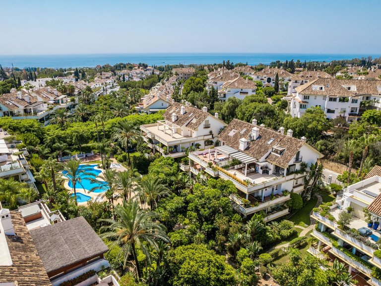 Apartment for Sale  in Marbella, Malaga 27