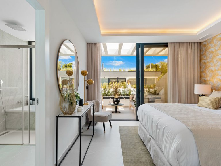 Apartment for Sale  in Marbella, Malaga 15
