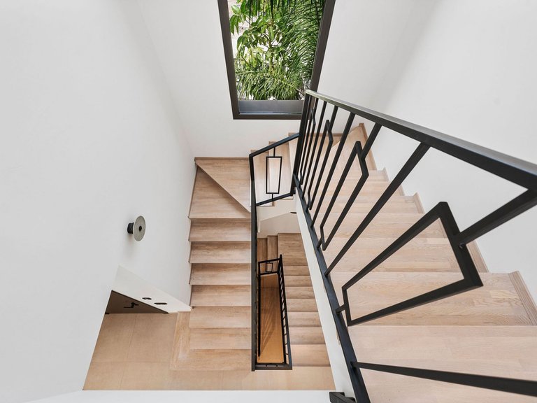 Apartment for Sale  in Marbella, Malaga 12