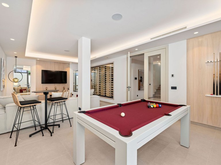 Apartment for Sale  in Marbella, Malaga 8