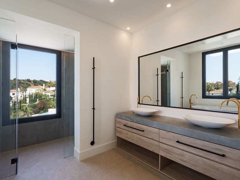 Apartment for Sale  in Estepona, Malaga 18