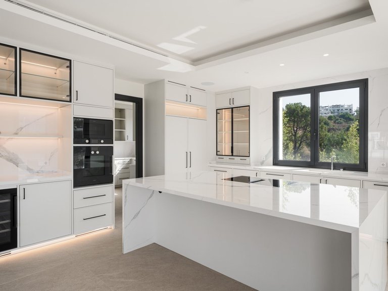 Apartment for Sale  in Estepona, Malaga 6