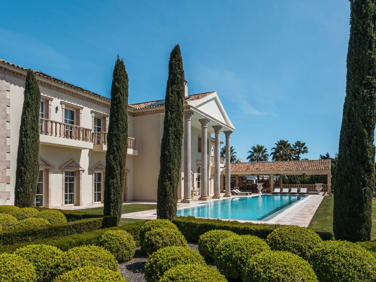 Apartment for Sale  in Marbella, Malaga 12