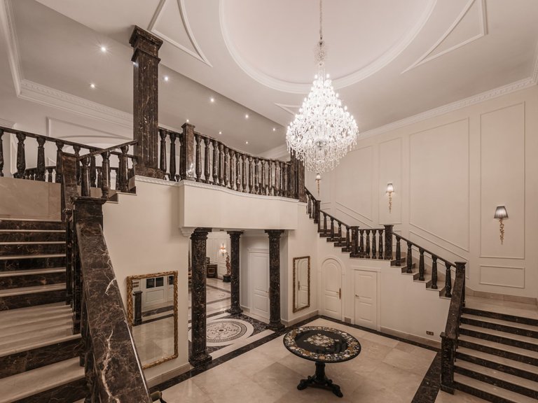 Apartment for Sale  in Marbella, Malaga 43