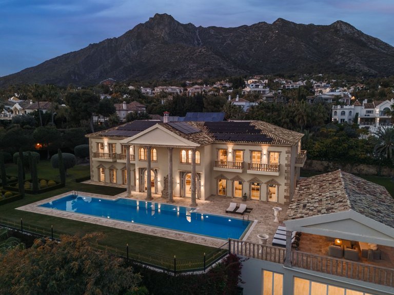 Apartment for Sale  in Marbella, Malaga 3