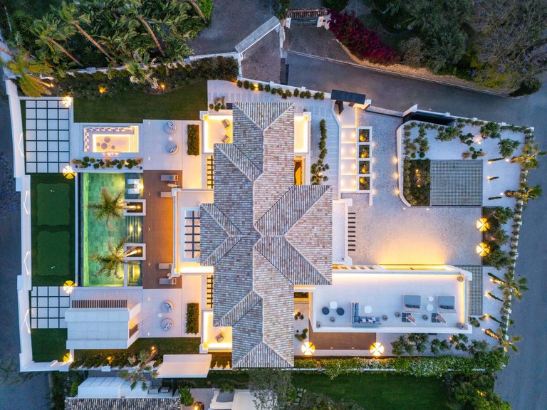 Apartment for Sale  in Marbella, Malaga 44
