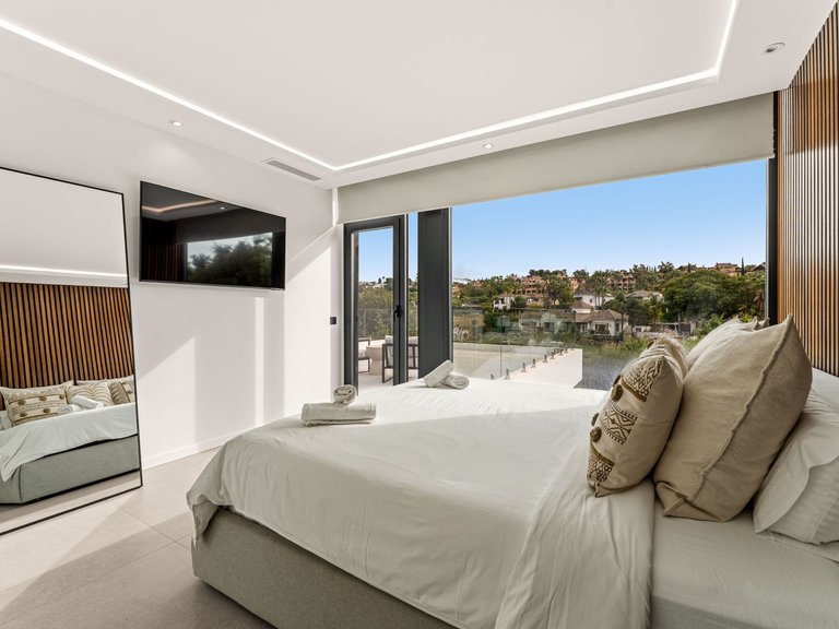 Apartment for Sale  in Marbella, Malaga 12